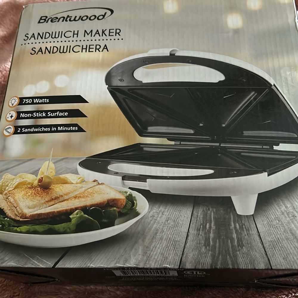 Brand New Sandwich Maker